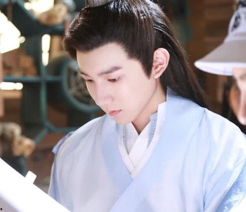 娱乐圈王源爆料吃瓜,娱乐圈那些鲜为人知的吃瓜瞬间